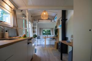 Η κουζίνα ή μικρή κουζίνα στο Tiny House Extra +20 φωτογραφίες