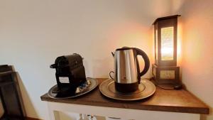 Удобства за правене на кафе и чай в Cerlino's B&B