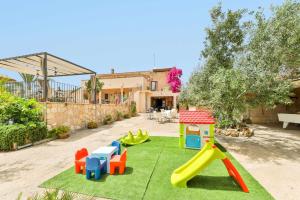 Herní místnost nebo prostor pro děti v ubytování CAN TROBAT - Gran Villa Mallorquina con piscina