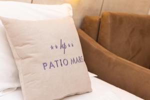 Uma área de estar em PATIO MARE