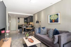 Posezení v ubytování Modern Family Flat Andringa Walk + 4 fotografie