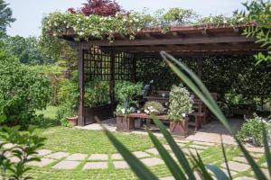 Zahrada ubytování B&B Arco Di Pietra