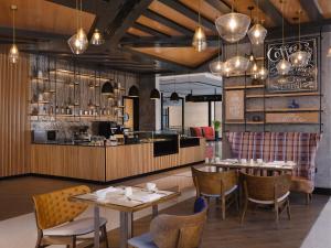 Cucina o angolo cottura di DoubleTree by Hilton Muscat Qurum