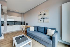 Dapur atau dapur kecil di HANZA TOWER swimming pool & spa high floor with balcony!