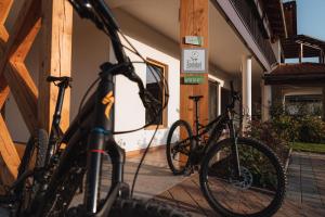Jízda na kole v ubytování Hotel Penzion Kobala nebo okolí