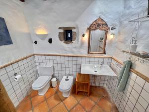 Kúpeľňa v ubytovaní Finca PrivateGardens DoubleBed FreeP Tv Wifi