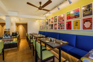 Posezení v ubytování Honeymoon Inn Mussoorie