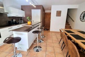 Imagen de la galería de Plage à pied : Mini villa Saint-Cyprien, en Lecci