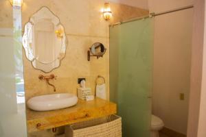 Koupelna v ubytování Hotel Boutique Don Pepe