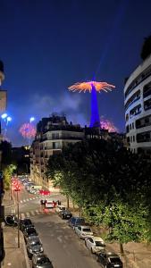 Nuotrauka iš apgyvendinimo įstaigos Cosy appartement avec vue Tour Eiffel Paryžiuje galerijos