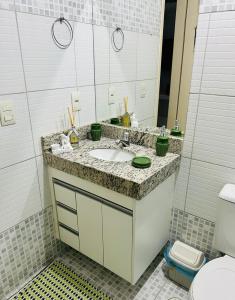 Ένα μπάνιο στο Lagoa Quente Hotel, Caldas Novas GO, Flat 357