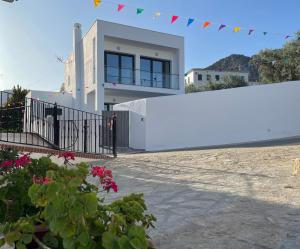 Zdjęcie z galerii obiektu Villa La Fuente w mieście Mondrón