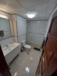 Zdjęcie z galerii obiektu Victoria Court 2- lovely apartment 25 w Aronie +10 zdjęć