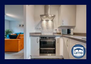 A cozinha ou cozinha compacta de Letto Serviced Accommodation -Sleeps 5 - PE7 - FREE Parking