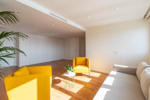 Część wypoczynkowa w obiekcie Luxury beach/port apartment