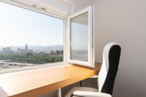 Zdjęcie z galerii obiektu Luxury beach/port apartment w Maladze
