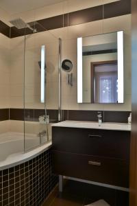 Koupelna v ubytování Hotel Polianka + 37 fotografií