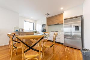 A kitchen or kitchenette at Sandcastle