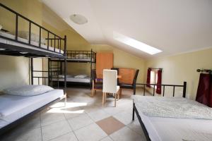 Двуетажно легло или двуетажни легла в стая в Hostel X Point