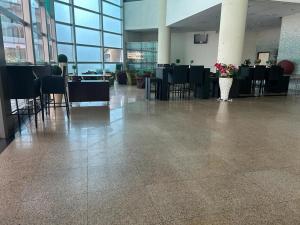 Posezení v ubytování Oriental Crystal Hotel