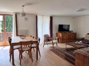 TV a/nebo společenská místnost v ubytování apartment Alpenrose