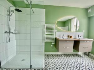 Ванная комната в La Capsule de l’Impasse