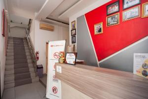 Certifikát, hodnocení, plakát nebo jiný dokument vystavený v ubytování RedDoorz near Binus Anggrek 2