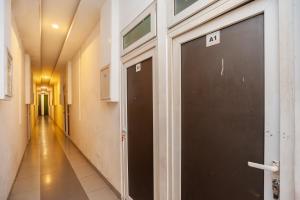 Fotografie z fotogalerie ubytování RedDoorz near Binus Anggrek 2 v destinaci Jakarta