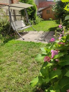 Vonkajšia záhrada v ubytovaní Maison de Ville restylée avec jardin, proche gare