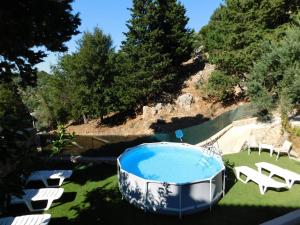 Πισίνα στο ή κοντά στο Anna's country villa