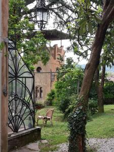 Taman di luar Monolocale in villino liberty +5 gambar