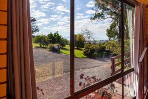 Gallery image of Treetops Silvan Valley Lodge - suite 3 in Silvan