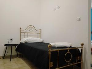 Letto o letti in una camera di COSTA BRAVA Guest House - Affittacamere
