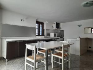 Kuchyň nebo kuchyňský kout v ubytování b&b Al Castel
