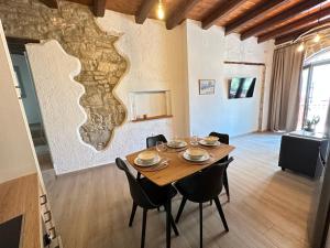 TV a/nebo společenská místnost v ubytování Camara House