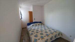 Postel nebo postele na pokoji v ubytování Vodice, apartmani Buntić