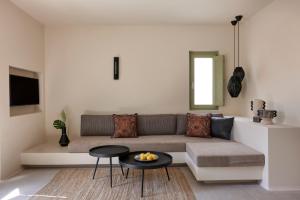 O zonă de relaxare la Aeon Suites - Adults Only