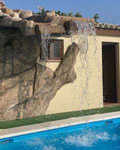 Gallery image of Apartamentos Turísticos Carmencita in Bolonia