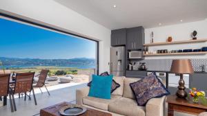 Fotografie z fotogalerie ubytování Heron's View - lagoon views and solar power @Lake Brenton, Knysna v destinaci Knysna