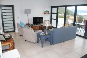 Fotografie z fotogalerie ubytování Heron's View - lagoon views and solar power @Lake Brenton, Knysna v destinaci Knysna