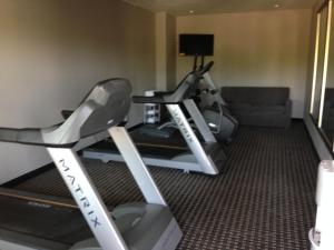 Fitness centrum a/nebo fitness zařízení v ubytování Scottish Inn & Suites Cotulla, TX