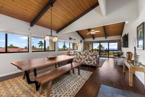 Posezení v ubytování Kona Coast Resort at Keauhou Gardens 10-301