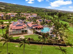 Nespecifikovaný výhled na hory nebo výhled na hory při pohledu z prázdninového domu