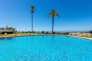 Basen w obiekcie Las Lomas de Marbella Club lub w pobliżu