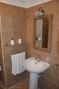 Ванная комната в Agriturismo Donna Beatrice +37 фотографий