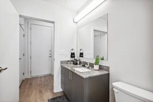 Kuchyň nebo kuchyňský kout v ubytování Luxurious 1BD apt in Austin suburb