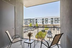 Balkón nebo terasa v ubytování Luxurious 1BD apt in Austin suburb