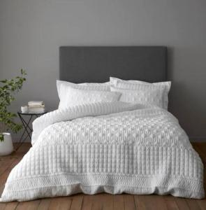 Postel nebo postele na pokoji v ubytování FAIRYTALE BELGRAVIA HOUSE - 2 beds 2 baths 4 people