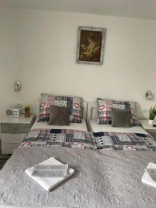 Posteľ alebo postele v izbe v ubytovaní Bolkovac Apartman Ulica Donje selo 33 Fužine