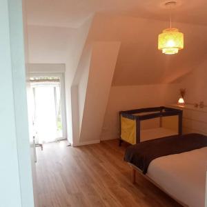 Photo de la galerie de l'établissement Gîte le Rouge Gorge de Brocéliande, à Beignon 9 autres photos